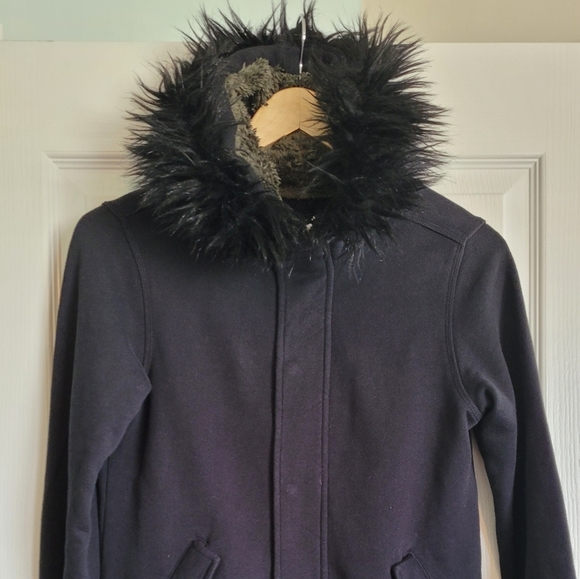 Izzue hooded coat - Picture 13 of 16